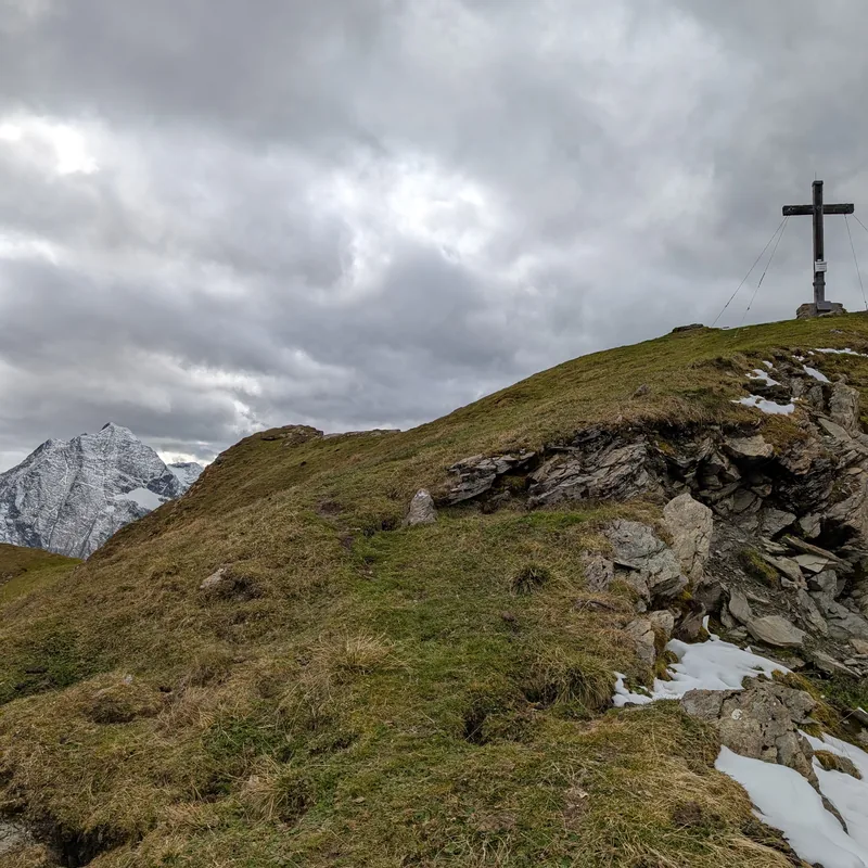 Hügel in der goldenen Stunde